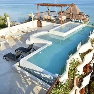 spirit-holbox.quintano-roohotels.com/